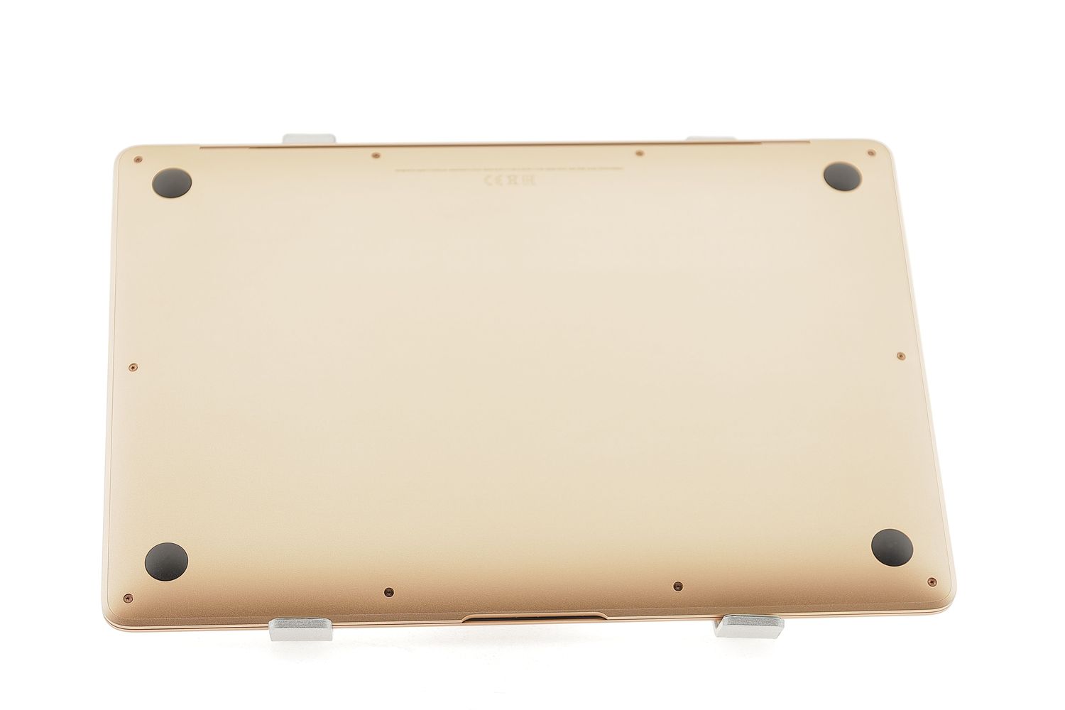 Apple MacBook Air 13″ 2020, M1 8 Cores, 8 GB, 7 core GPU 256 GB Gold