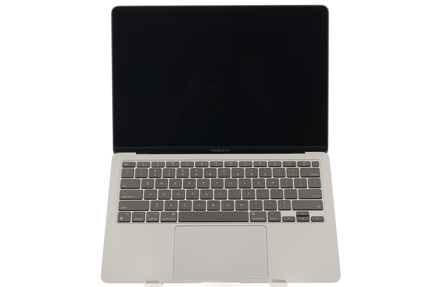 Apple MacBook Air 13″ 2020, M1 8 Cores, 8 GB, 7 core GPU 128 GB Space Gray - Отлично
