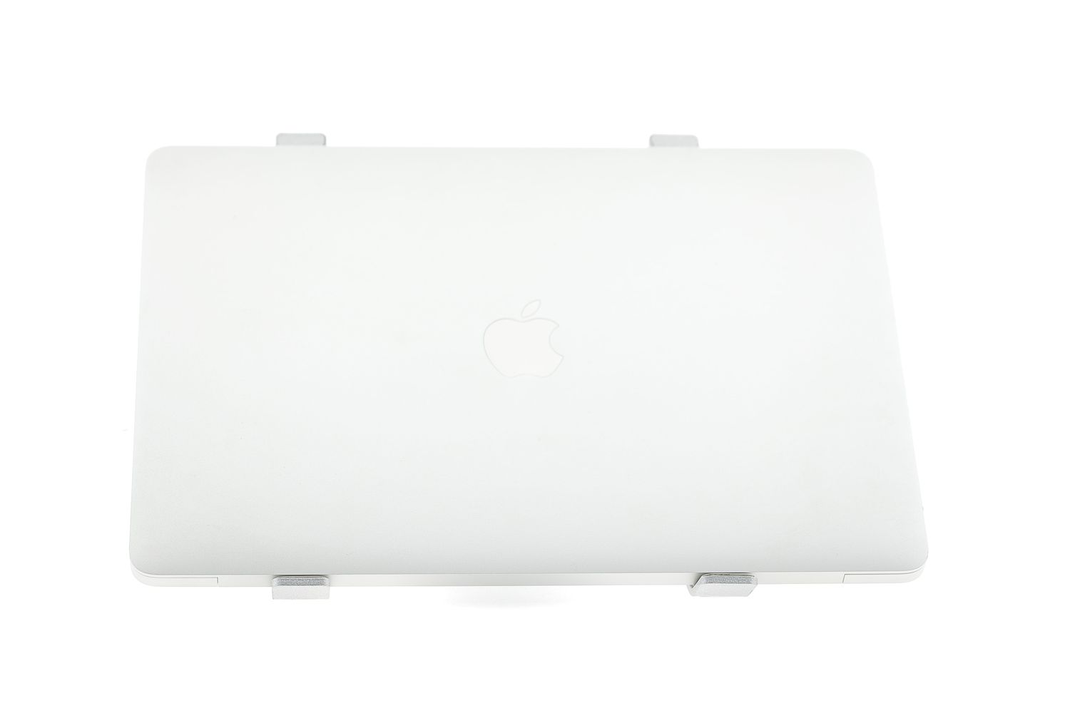 Apple MacBook Air 13″ 2020, M1 8 Cores, 8 GB, 7 core GPU 256 GB Silver - Отлично