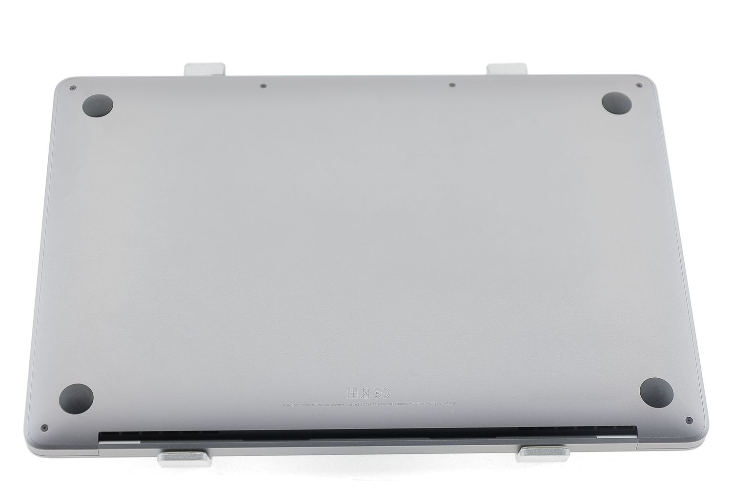 Apple MacBook Pro 13″ 2020, M1 8 Cores, 8 GB, 8 core GPU 512 GB Space Gray - Excelent
