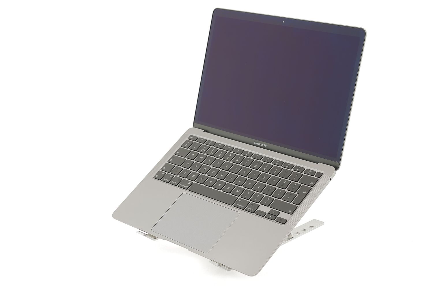 Apple MacBook Air 13″ 2020, M1 8 Cores, 8 GB, 7 core GPU 256 GB Space Gray - Foarte bun