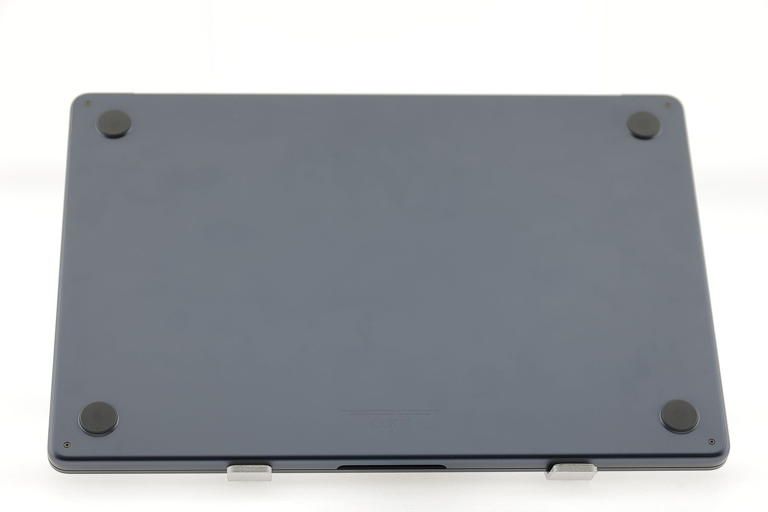Apple MacBook Air 15″ 2023, M2 8 Cores, 8 GB, 10 core GPU 256 GB Midnight - Ca nou