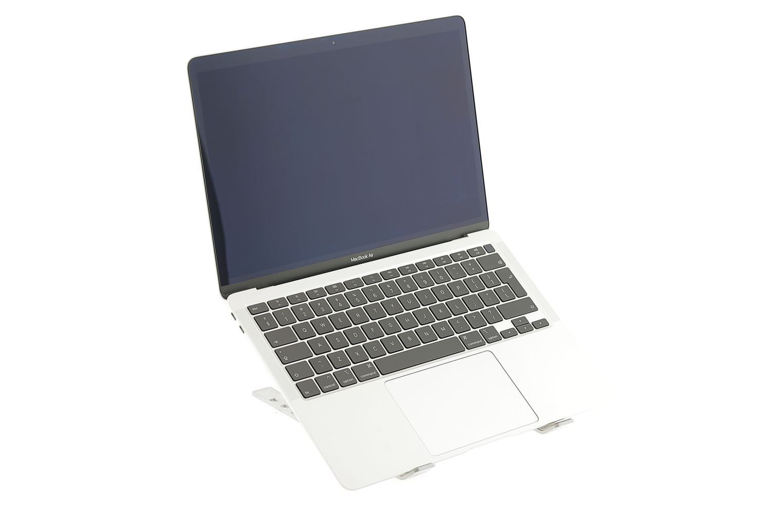 Apple MacBook Air 13″ 2020, i5 1.1 GHz, 8 GB, Intel Iris Plus 512 GB Silver - Excelent