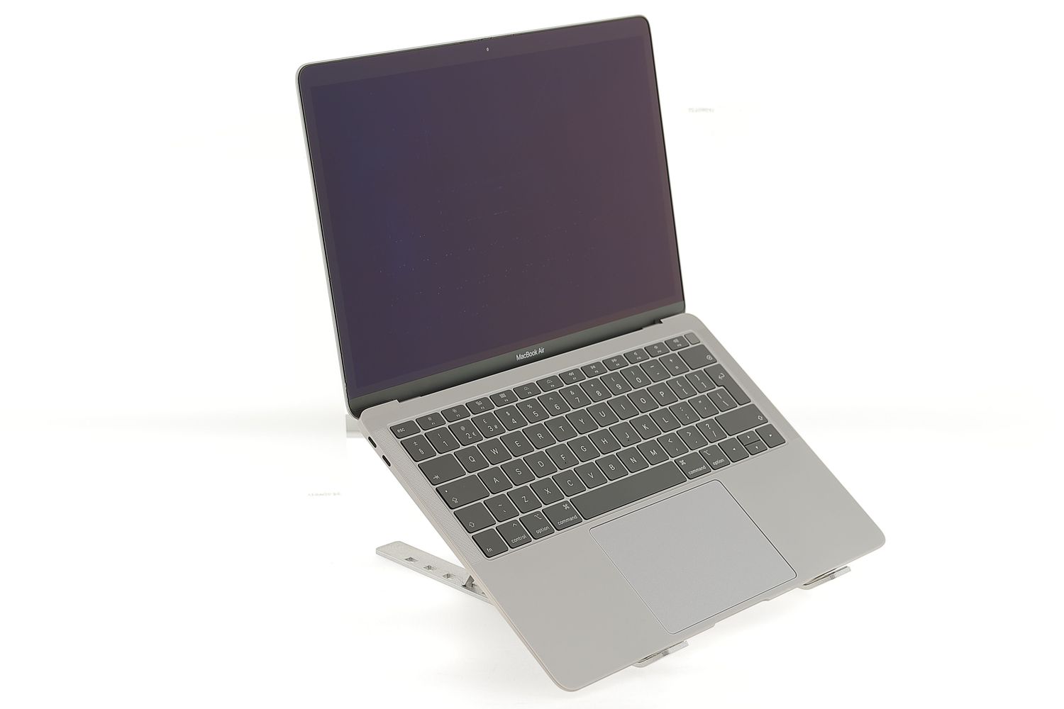 Apple MacBook Air 13″ 2019, i5 1.6 GHz, 8 GB, Intel UHD Graphics 617 128 GB Space Gray - Εξαιρετικό