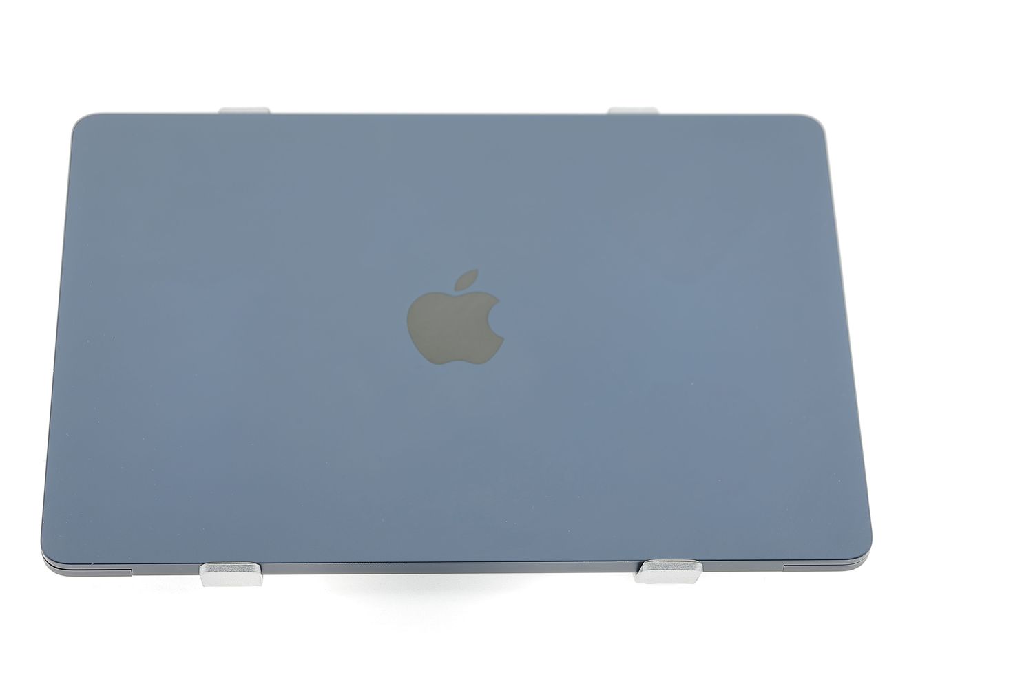 Apple MacBook Air 13″ 2024, M3 8 Cores, 8 GB, 8 core GPU 256 GB Midnight - Отлично
