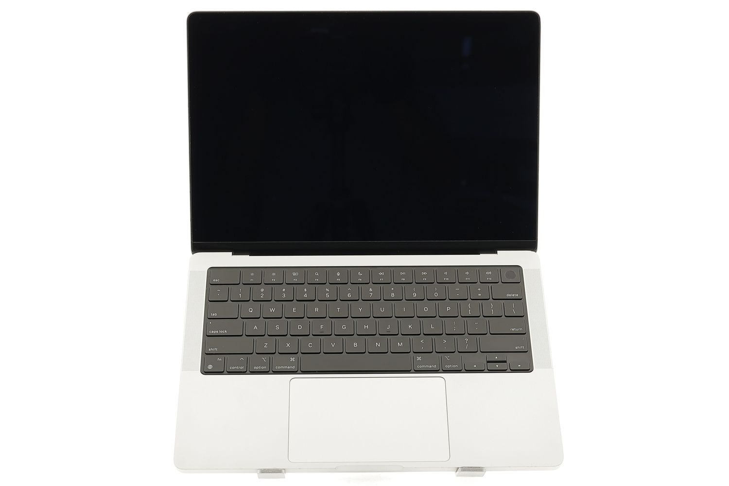 Apple MacBook Pro 14″ 2021, M1 Pro 8 Cores, 16 GB, 14 core GPU 512 GB Silver - Отлично