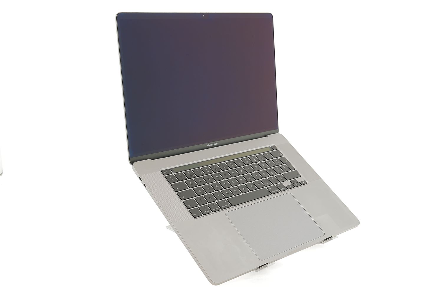 Apple MacBook Pro 16″ Touch Bar 2019, i7 2.6 GHz, 32 GB, AMD Radeon Pro 5300M 512 GB Space Gray - Foarte bun