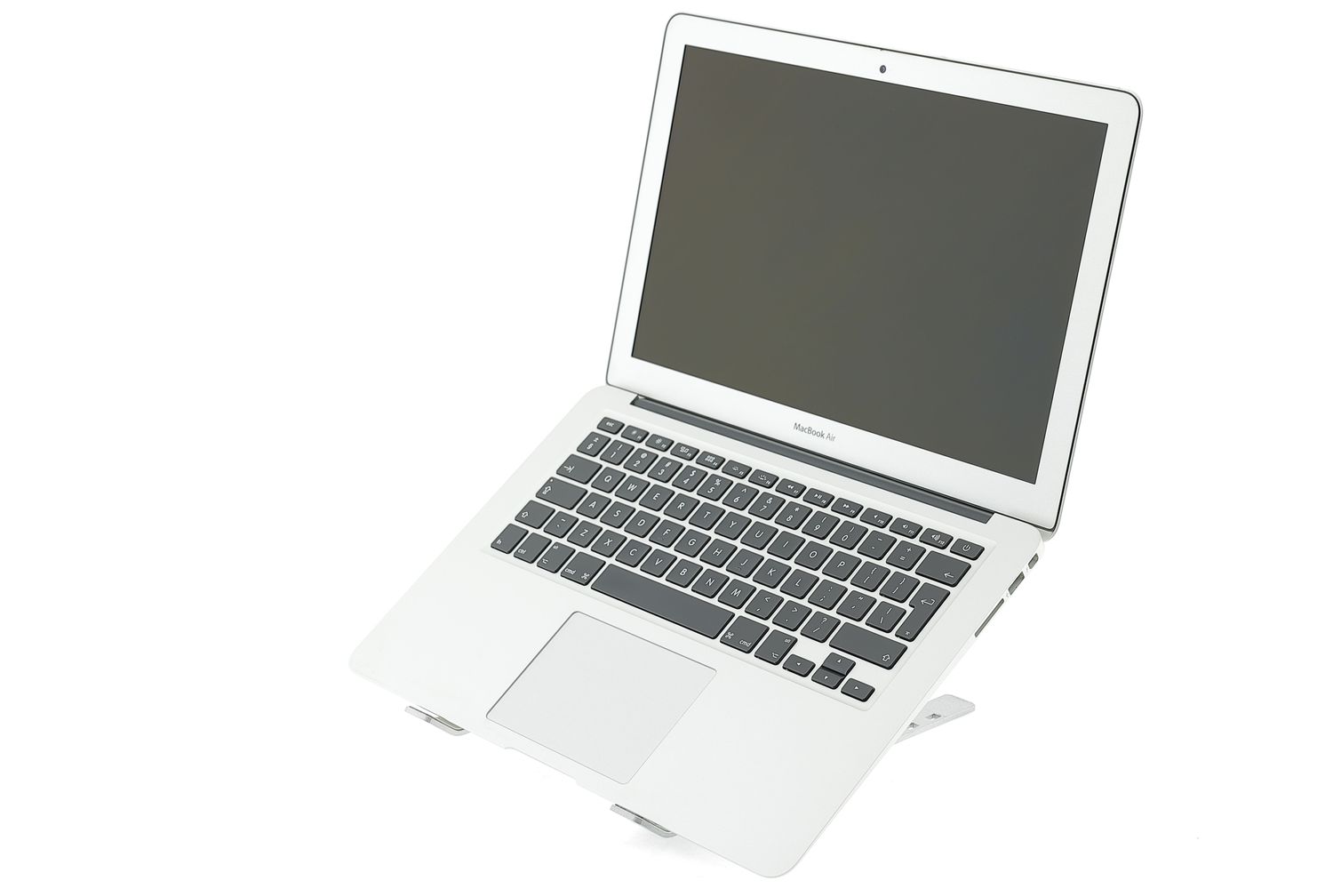 Apple MacBook Air 13″ 2017, i5 1.8 GHz, 8 GB, HD Graphics 6000 128 GB Silver - Ca nou