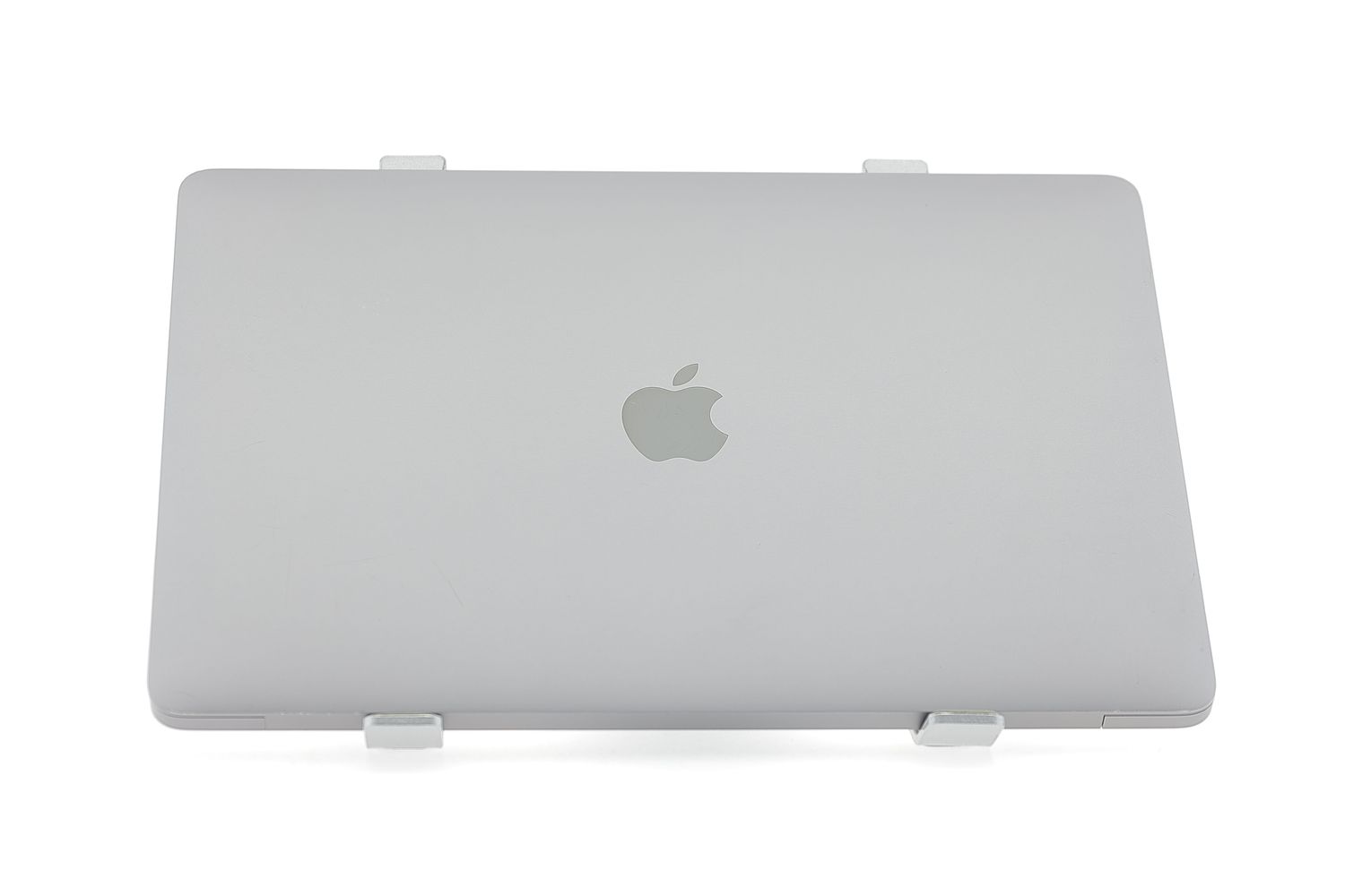 Apple MacBook Air 13″ 2020, i3 1.1 GHz, 8 GB, Intel Iris Plus 256 GB Space Gray - Kiváló