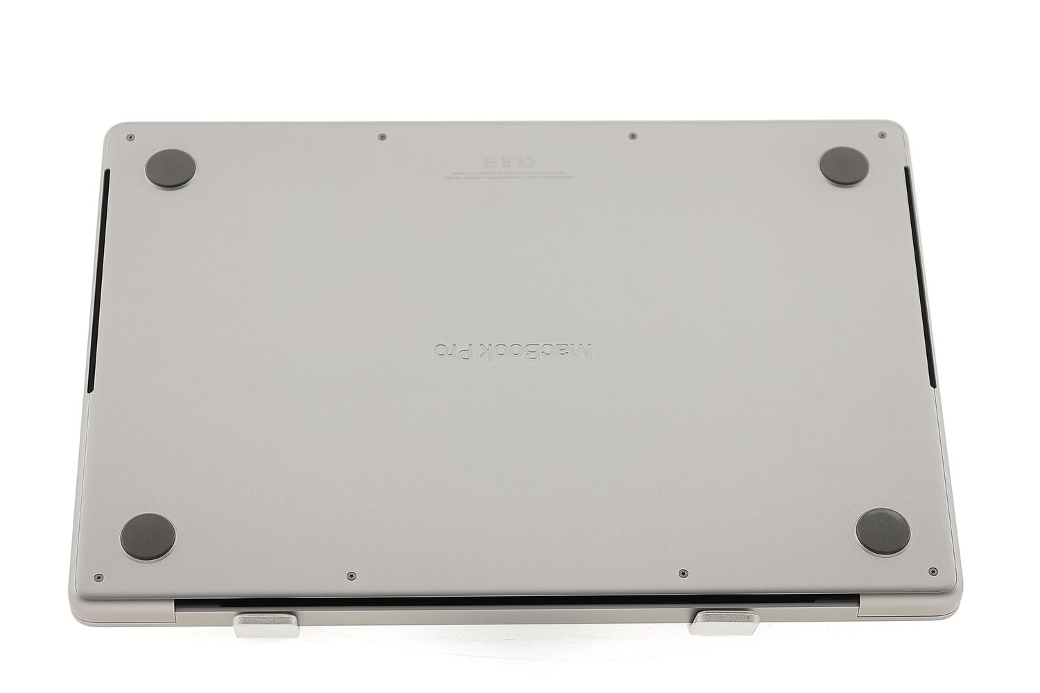 Apple MacBook Pro 14″ 2021, M1 Pro 8 Cores, 16 GB, 14 core GPU 512 GB Space Gray - Excelent