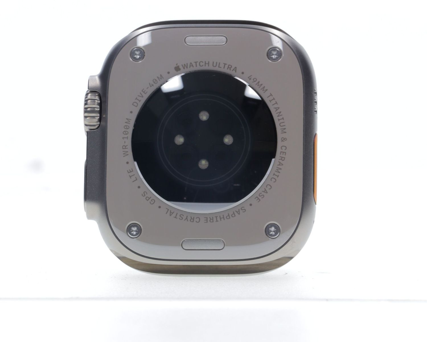 Apple Watch Ultra 2022, GPS + Cellular, Titanium 49mm Titanium - Újszerű