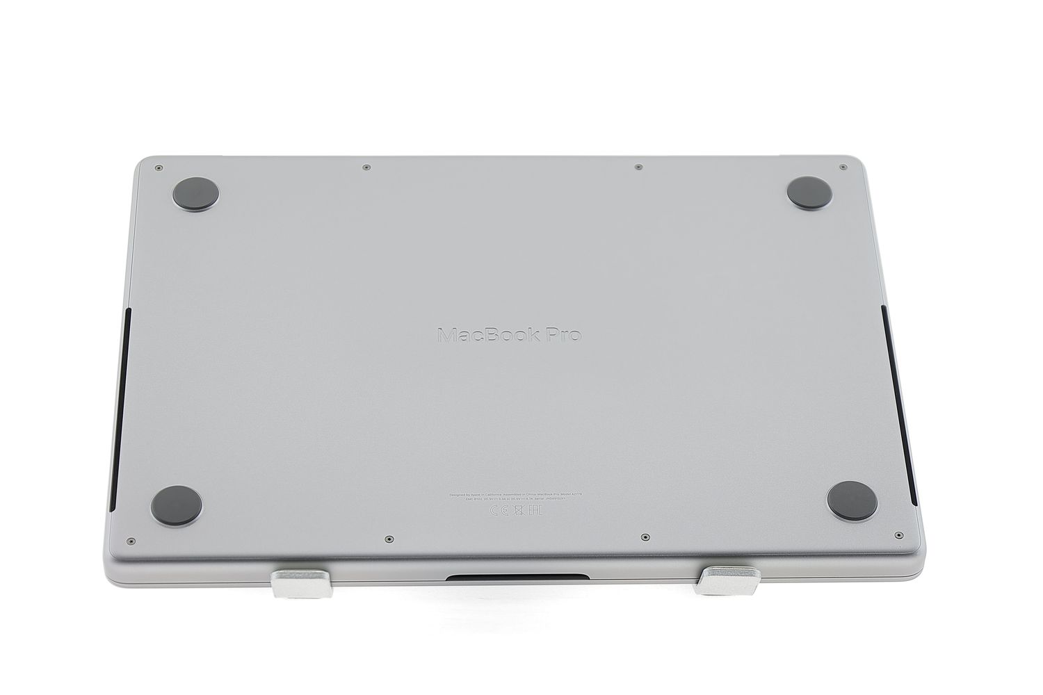 Apple MacBook Pro 14″ 2023, M2 Pro 10 Cores, 16 GB, 16 core GPU 512 GB Space Gray - Като нов