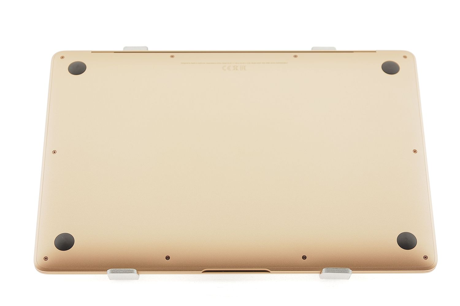 Apple MacBook Air 13″ 2020, M1 8 Cores, 8 GB, 8 core GPU 512 GB Gold - Много добро