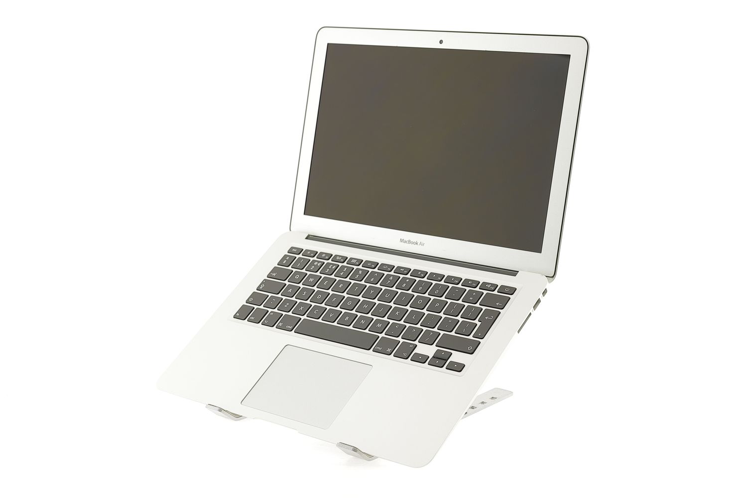 Apple MacBook Air 13″ 2017, i5 1.8 GHz, 8 GB, HD Graphics 6000 128 GB Silver - Bun