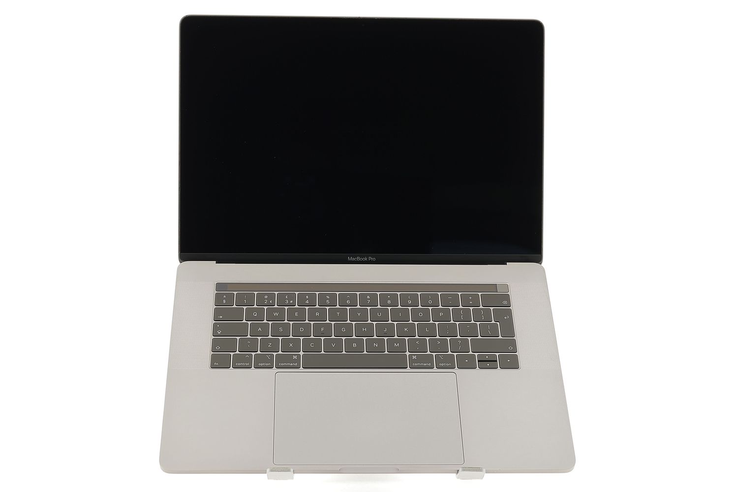 Apple MacBook Pro 15″ Touch Bar 2017, i7 2.8 GHz, 16 GB, AMD Radeon Pro 555 256 GB Space Gray - Nagyon jó