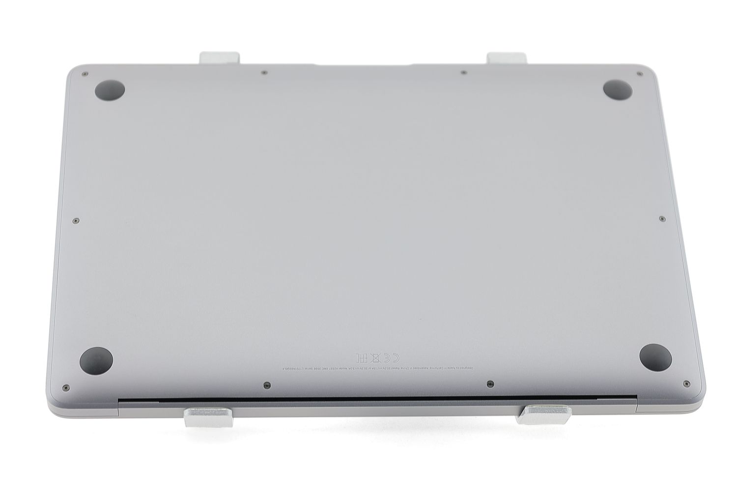 Apple MacBook Air 13″ 2020, M1 8 Cores, 8 GB, 7 core GPU 256 GB Space Gray