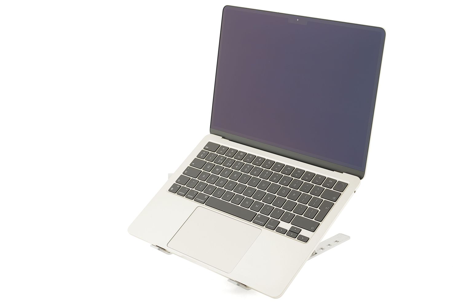 Apple MacBook Air 13″ 2022, M2 8 Cores, 8 GB, 8 core GPU 512 GB Starlight - Újszerű