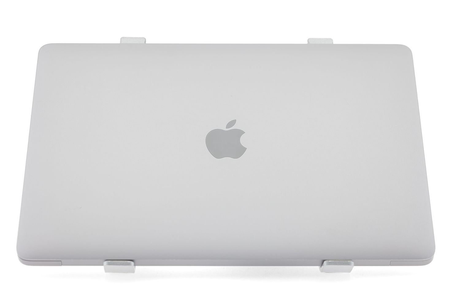 Apple MacBook Air 13″ 2020, M1 8 Cores, 8 GB, 8 core GPU 512 GB Space Gray - Kiváló