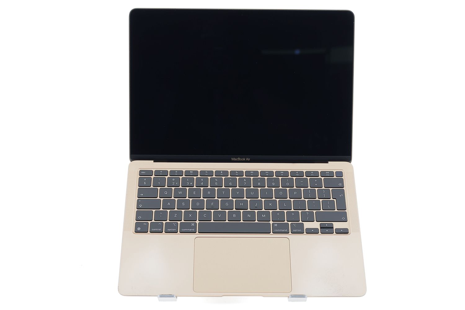 Apple MacBook Air 13″ 2020, M1 8 Cores, 8 GB, 7 core GPU 256 GB Gold - Добро