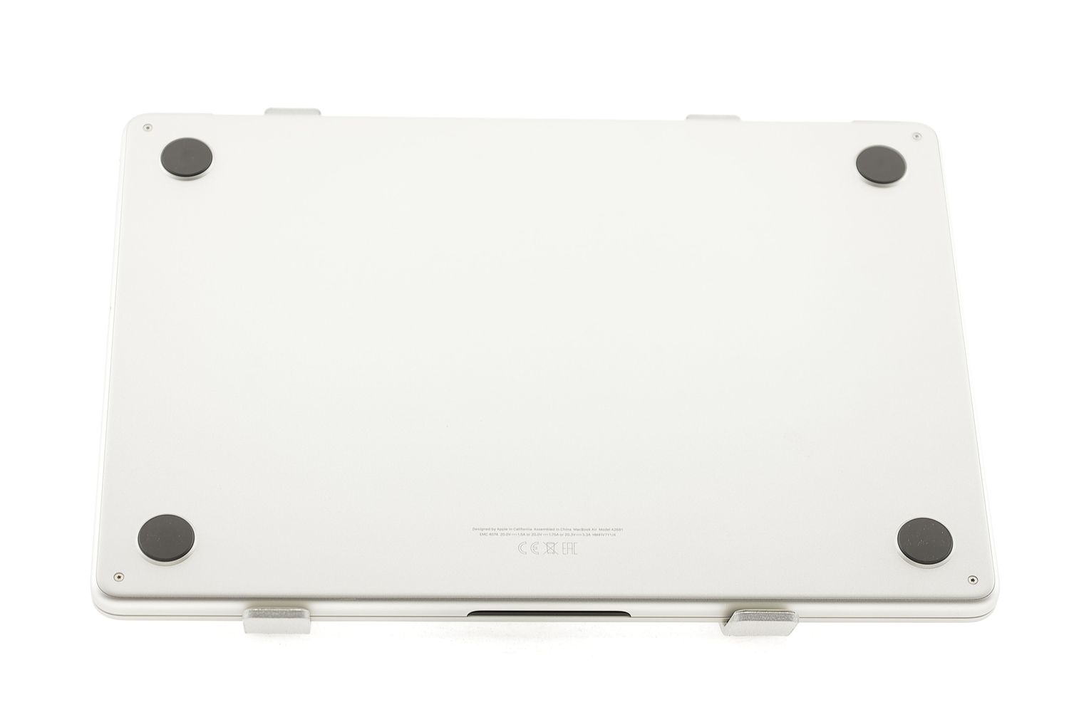 Apple MacBook Air 13″ 2022, M2 8 Cores, 8 GB, 8 core GPU 256 GB Silver - Ca nou