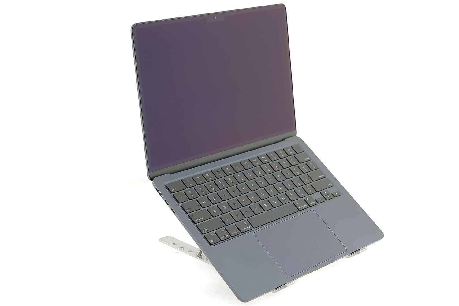 Apple MacBook Air 13″ 2022, M2 8 Cores, 8 GB, 8 core GPU 256 GB Midnight - Újszerű