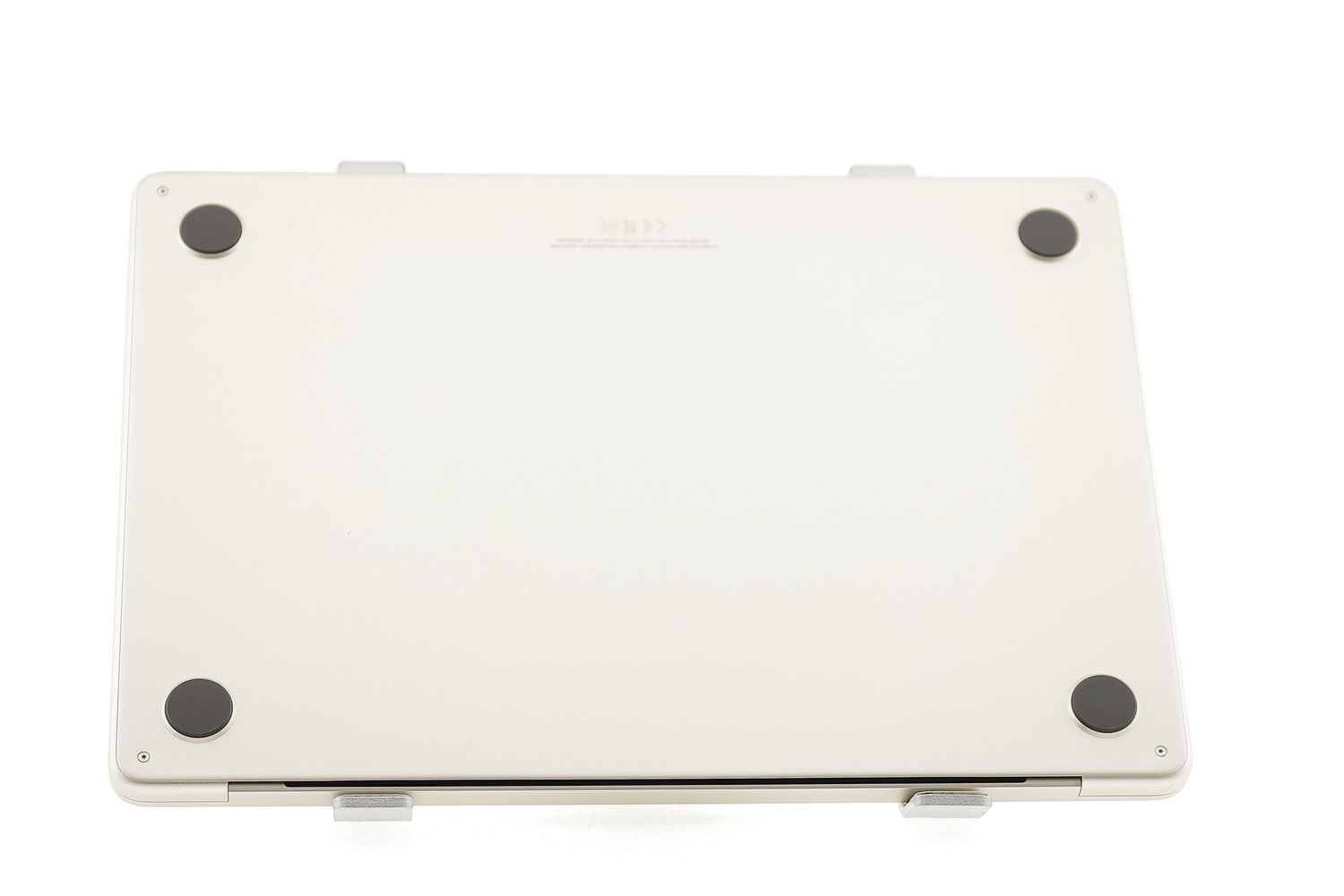 Apple MacBook Air 13″ 2022, M2 8 Cores, 8 GB, 8 core GPU 512 GB Starlight - Újszerű