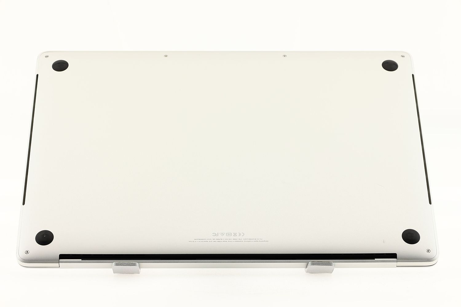 Apple MacBook Pro 15″ Touch Bar 2018, i9 2.9 GHz, 32 GB, AMD Radeon Pro 555X 512 GB Silver - Foarte bun