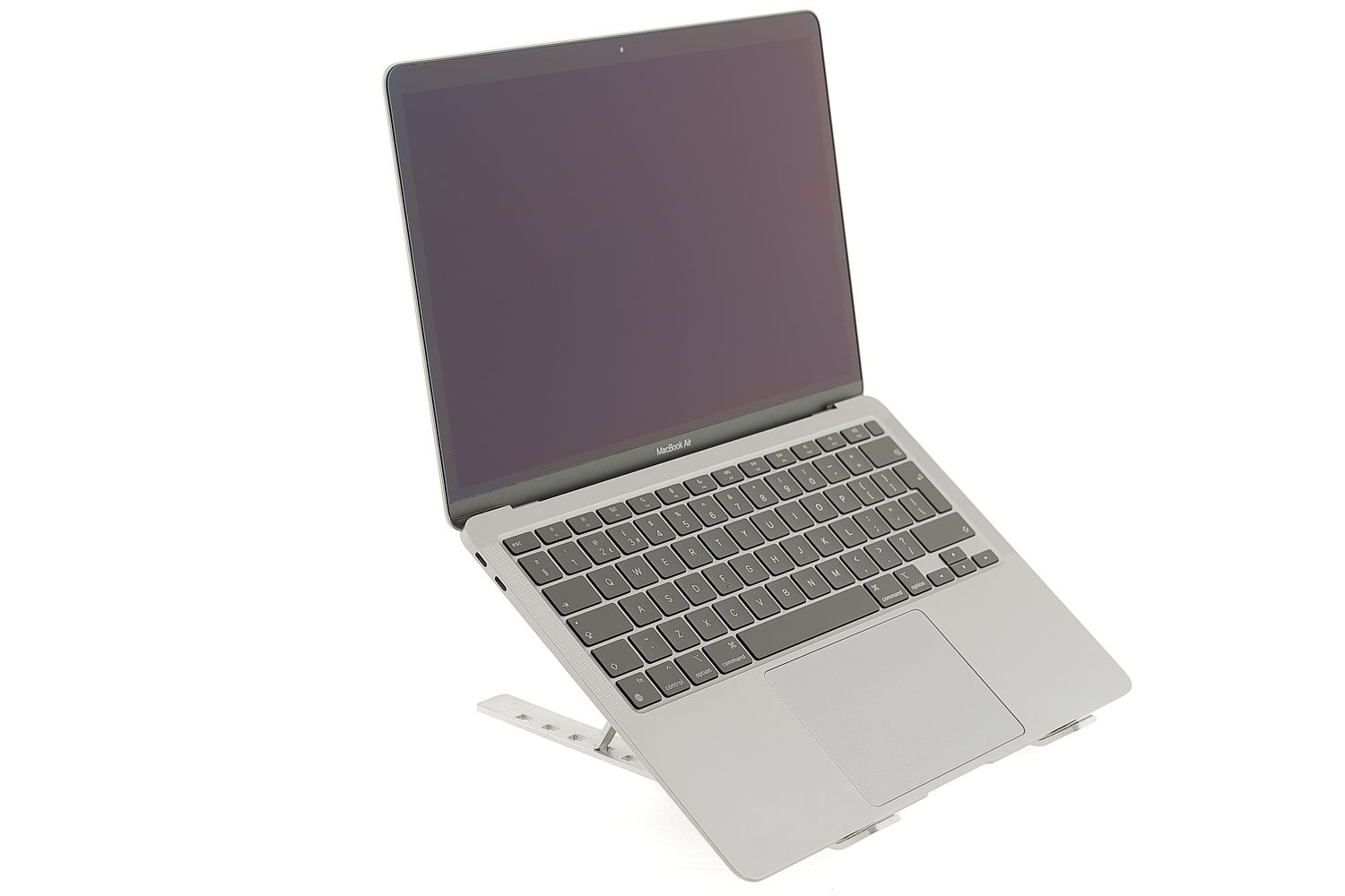 Apple MacBook Air 13″ 2020, M1 8 Cores, 8 GB, 7 core GPU 256 GB Space Gray - Много добро