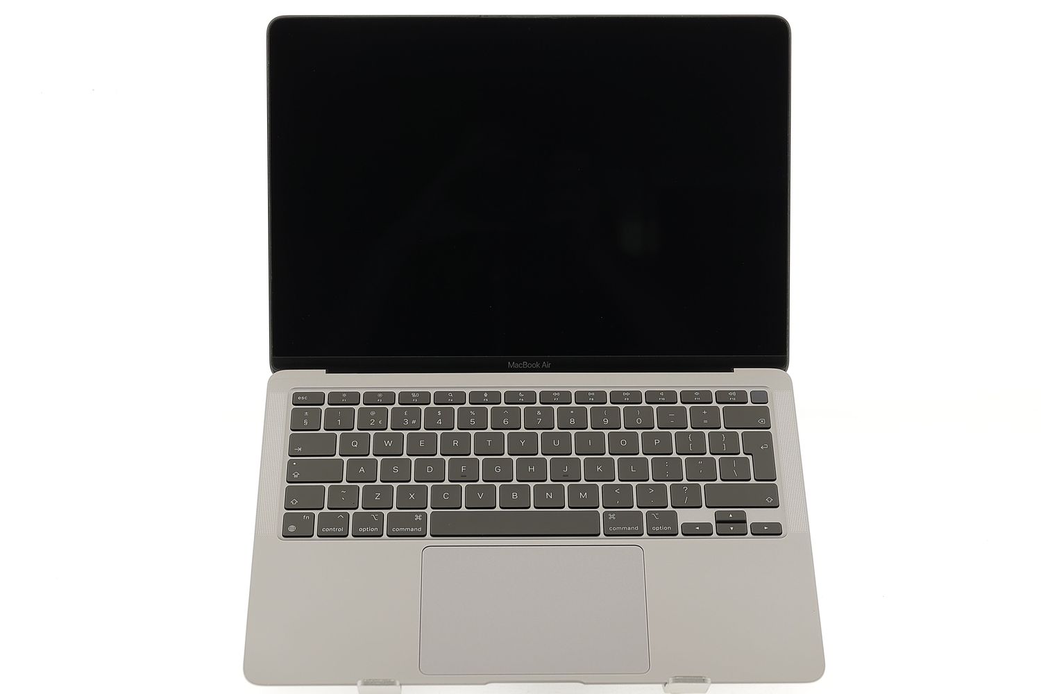 Apple MacBook Air 13″ 2020, i3 1.1 GHz, 8 GB, Intel Iris Plus 256 GB Space Gray - Excelent