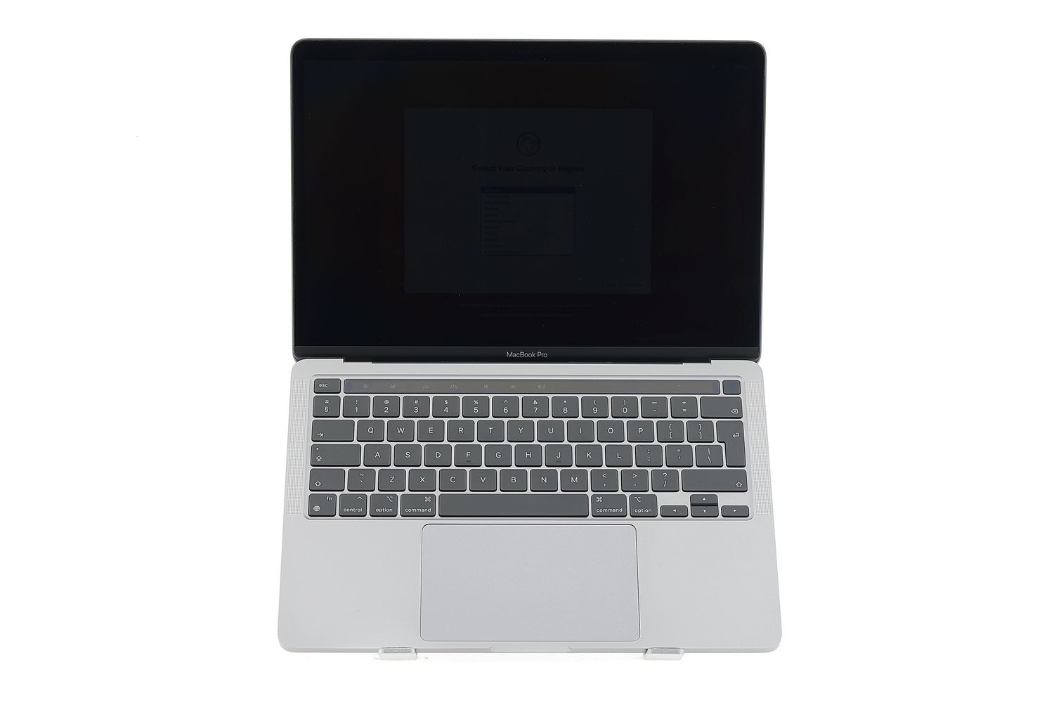 Apple MacBook Pro 13″ 2022, M2 8 Cores, 8 GB, 10 core GPU 256 GB Space Gray - Много добро