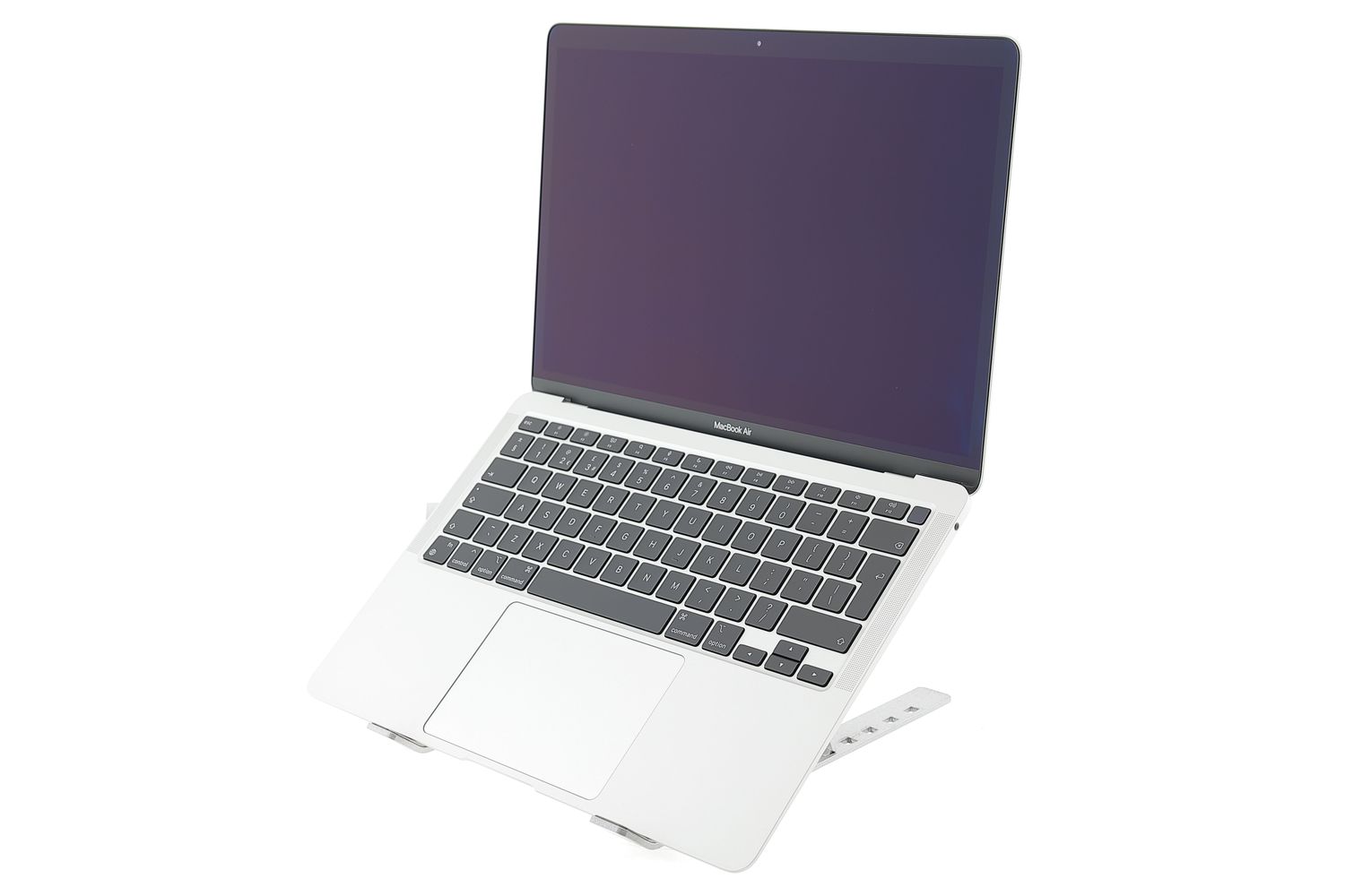 Apple MacBook Air 13″ 2020, M1 8 Cores, 8 GB, 7 core GPU 256 GB Silver