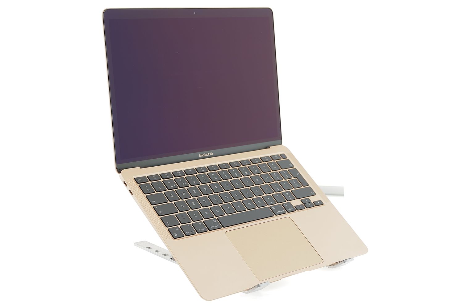 Apple MacBook Air 13″ 2020, i3 1.1 GHz, 8 GB, Intel Iris Plus 256 GB Gold - Kiváló