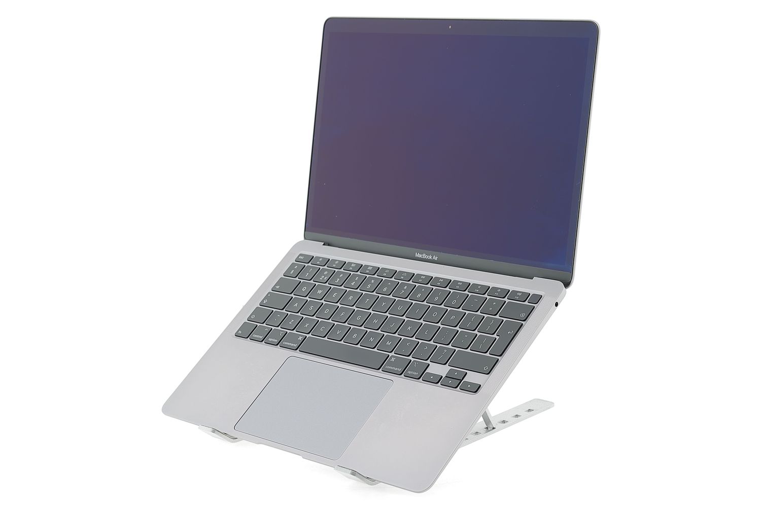 Apple MacBook Air 13″ 2020, i7 1.2 GHz, 16 GB, Intel Iris Plus 256 GB Space Gray - Excelent