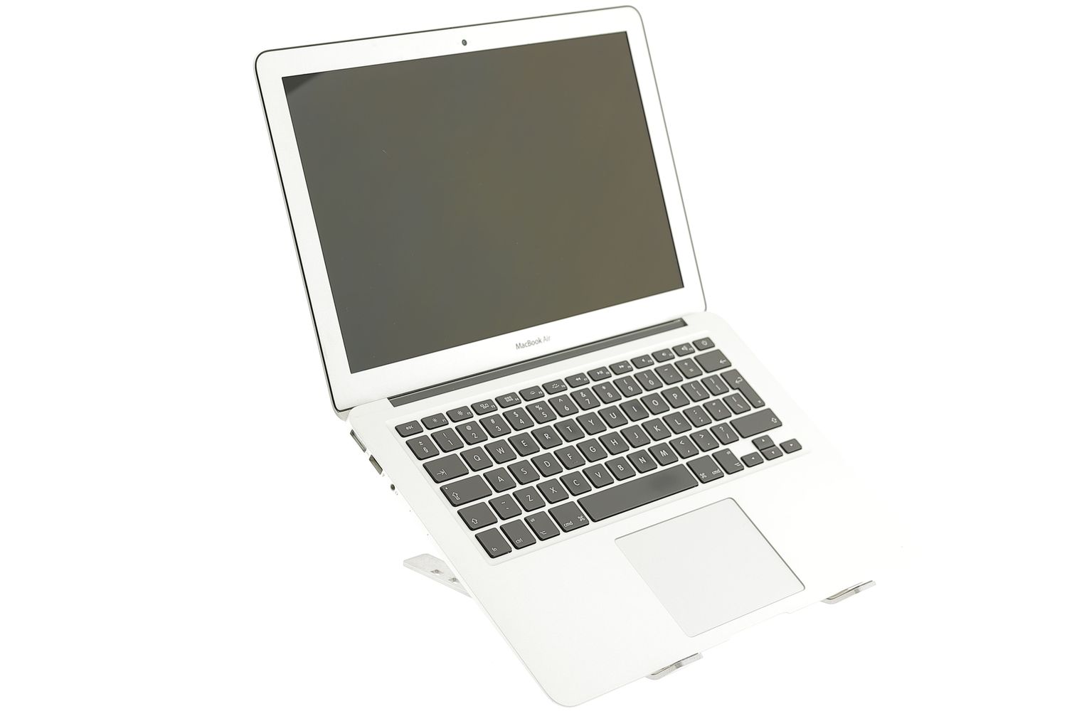 Apple MacBook Air 13″ 2017, i5 1.8 GHz, 8 GB, HD Graphics 6000 256 GB Silver - Kiváló