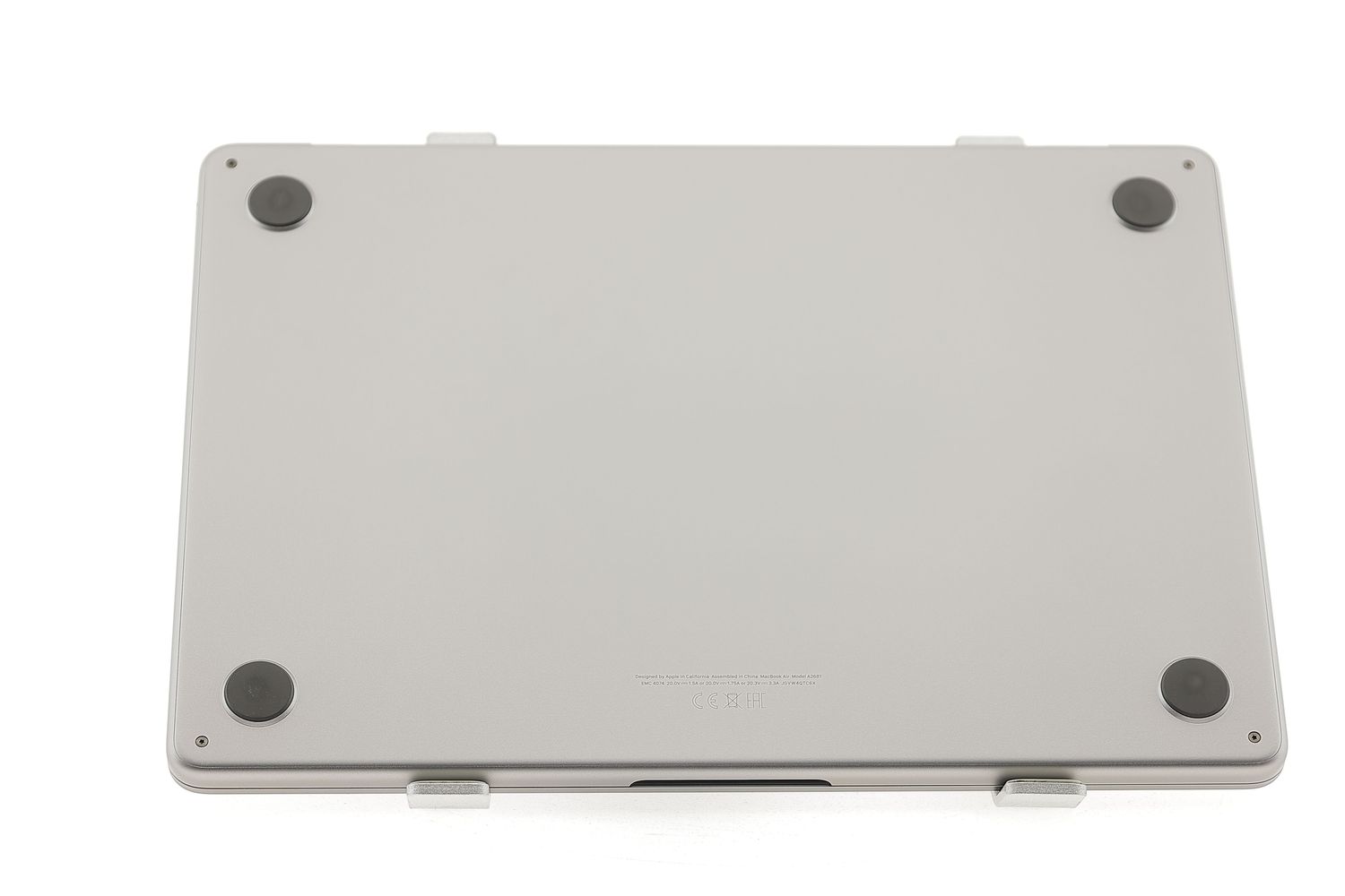 Apple MacBook Air 13″ 2022, M2 8 Cores, 8 GB, 8 core GPU, Space