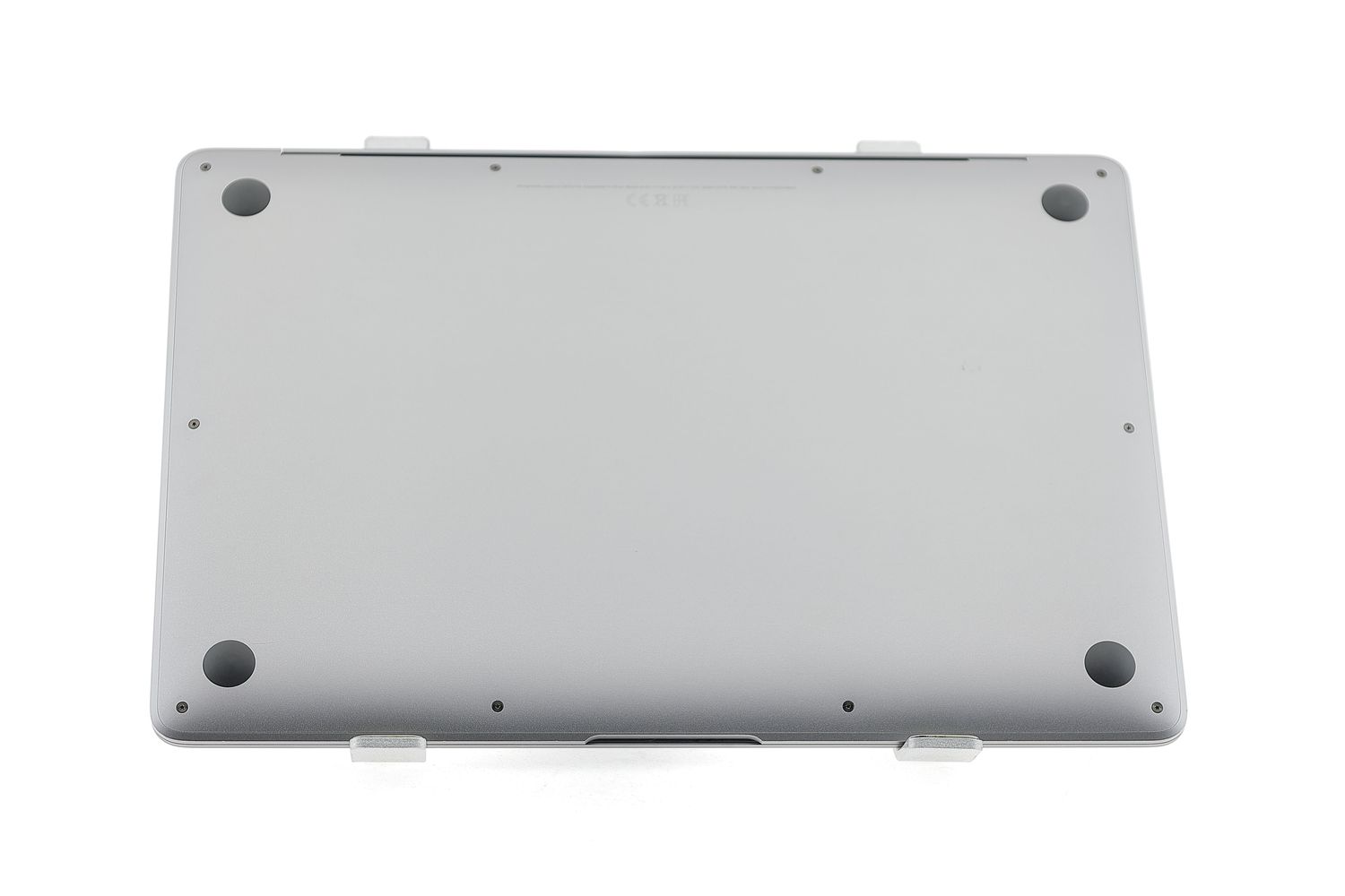 Apple MacBook Air 13″ 2020, i7 1.2 GHz, 8 GB, Intel Iris Plus 256 GB Space Gray - Отлично