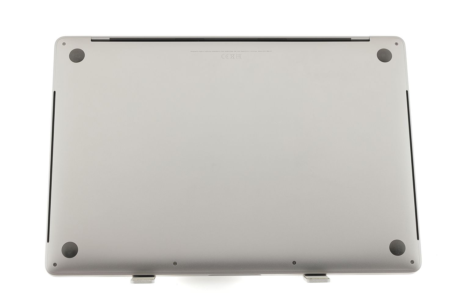 Apple MacBook Pro 15″ Touch Bar 2019, i7 2.6 GHz, 16 GB, AMD Radeon Pro 555X 256 GB Space Gray - Nagyon jó