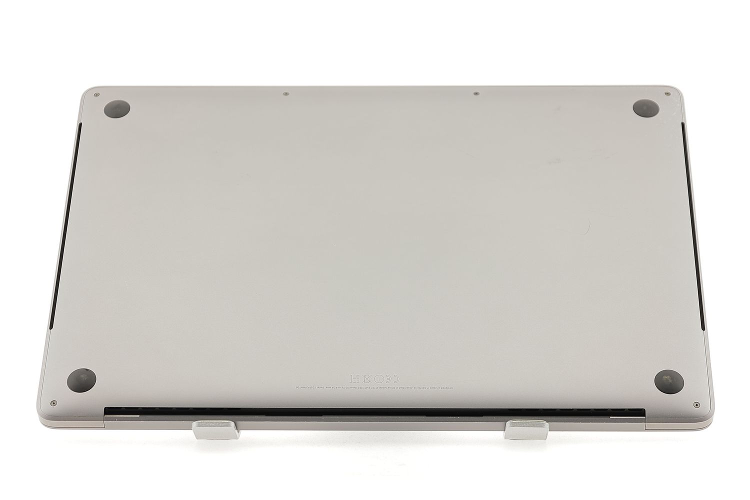 Apple MacBook Pro 15″ Touch Bar 2017, i7 2.9 GHz, 16 GB, AMD Radeon Pro 560 512 GB Space Gray - Bun