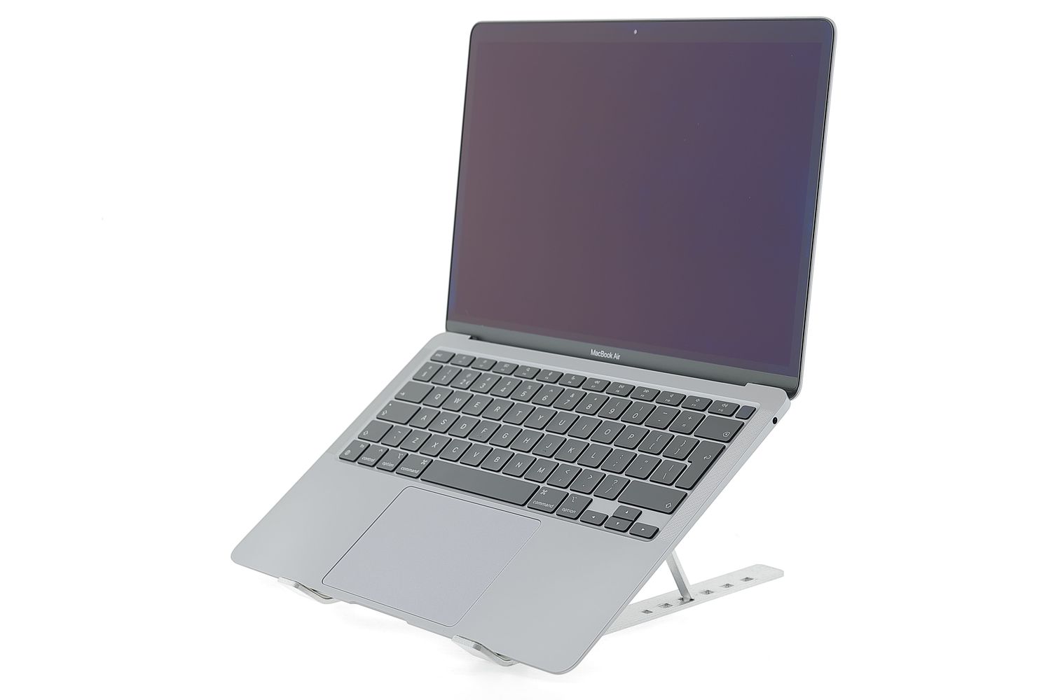 Apple MacBook Air 13″ 2020, M1 8 Cores, 8 GB, 7 core GPU, Space