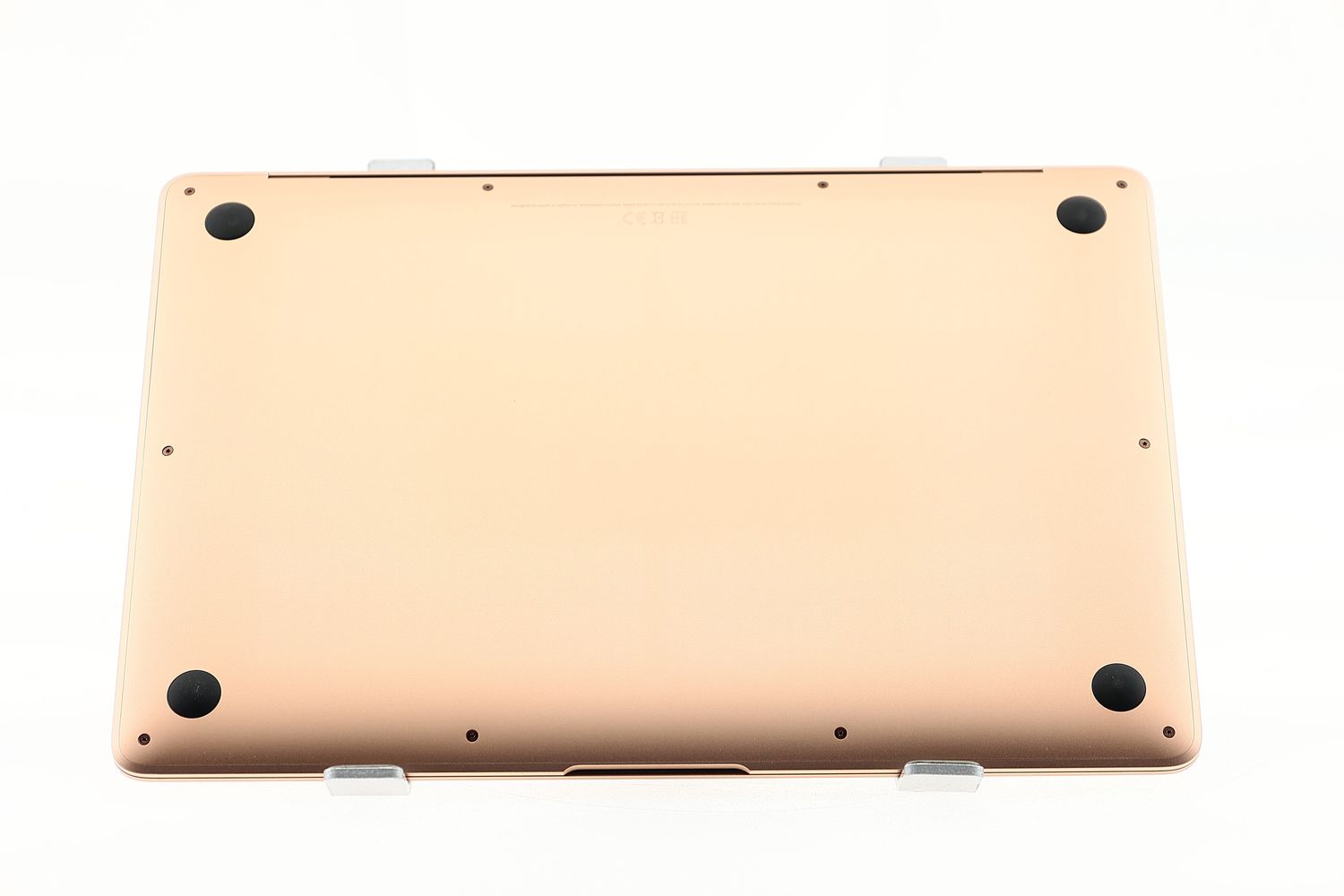 Apple MacBook Air 13″ 2020, i5 1.1 GHz, 8 GB, Intel Iris Plus 256 GB Gold - Отлично