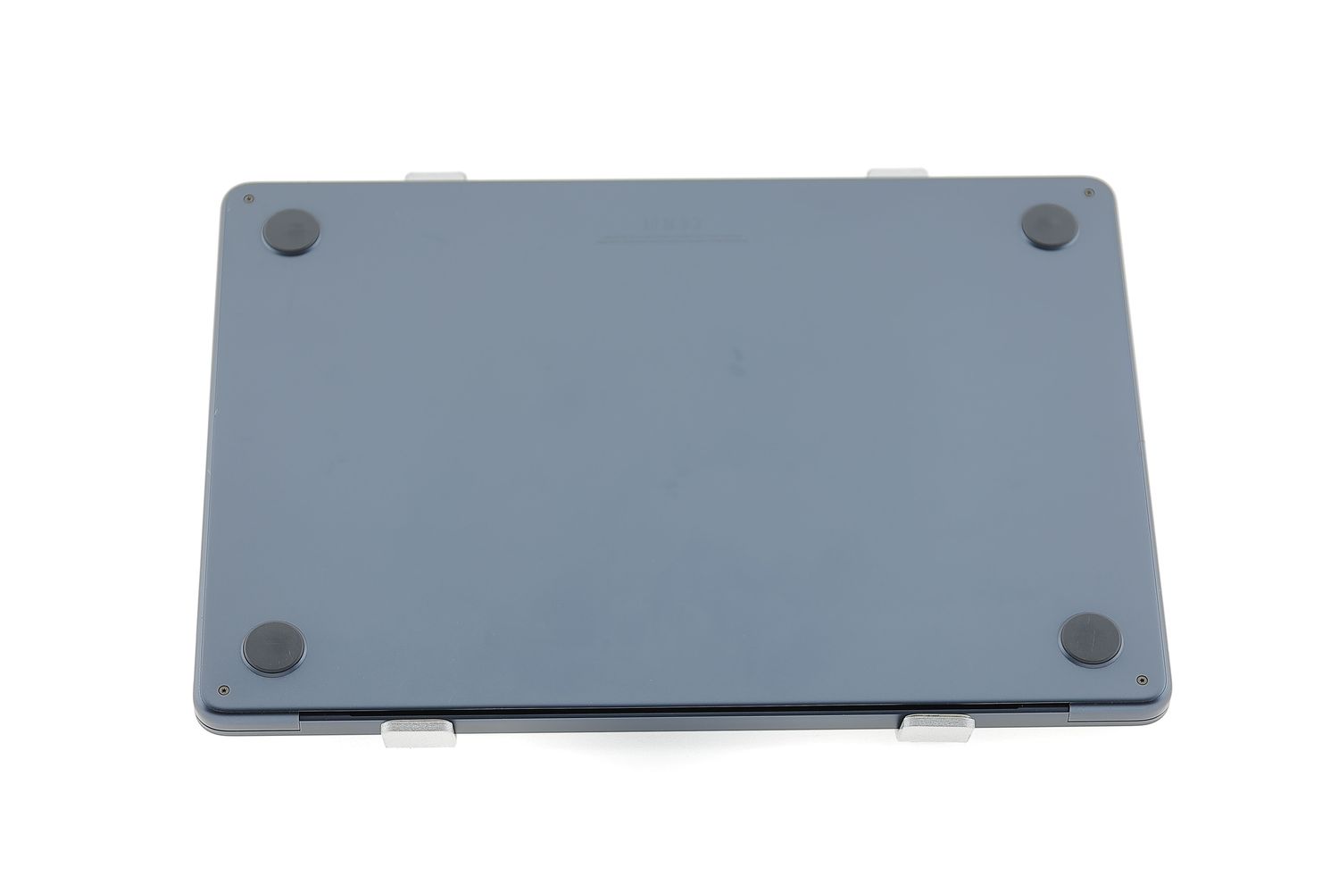 Apple MacBook Air 13″ 2022, M2 8 Cores, 8 GB, 8 core GPU 256 GB Midnight - Отлично