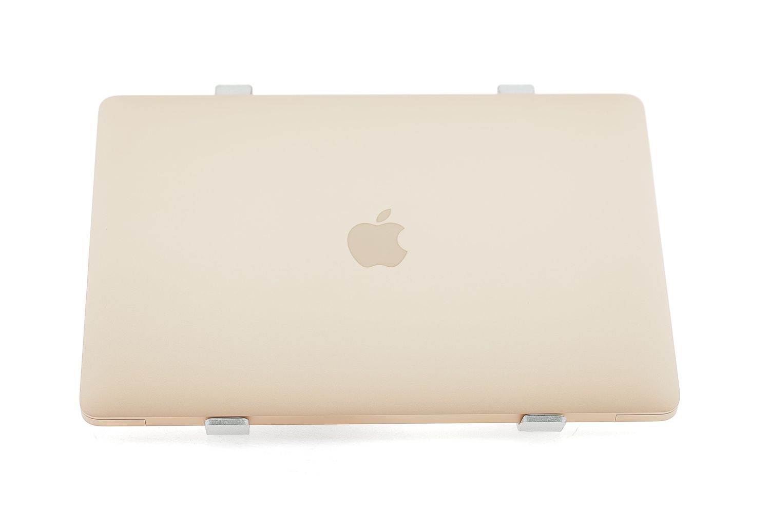 Apple MacBook Air 13″ 2020, i3 1.1 GHz, 8 GB, Intel Iris Plus 256 GB Gold - Като нов