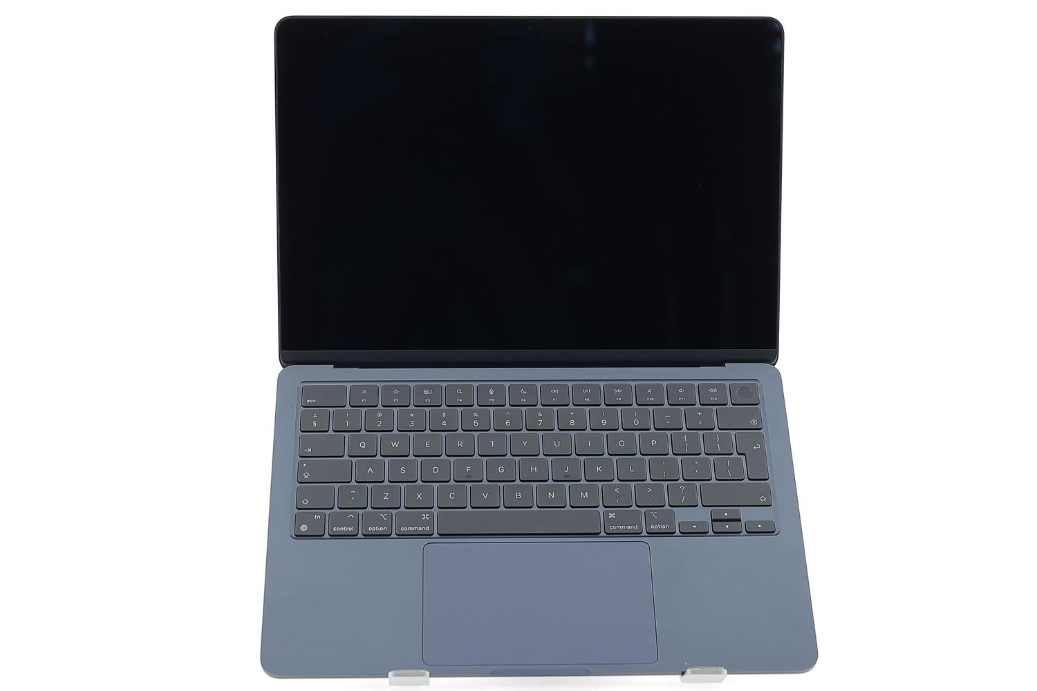Apple MacBook Air 13″ 2022, M2 8 Cores, 8 GB, 8 core GPU 256 GB Midnight - Ca nou
