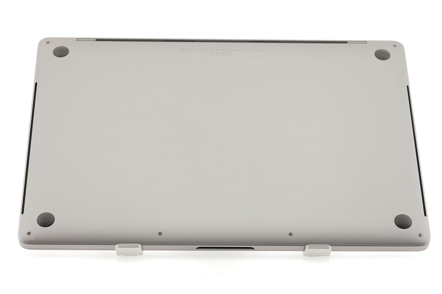 Apple MacBook Pro 15″ Touch Bar 2019, i9 2.3 GHz, 32 GB, AMD Radeon Pro Vega 16 1 TB Space Gray - Excelent