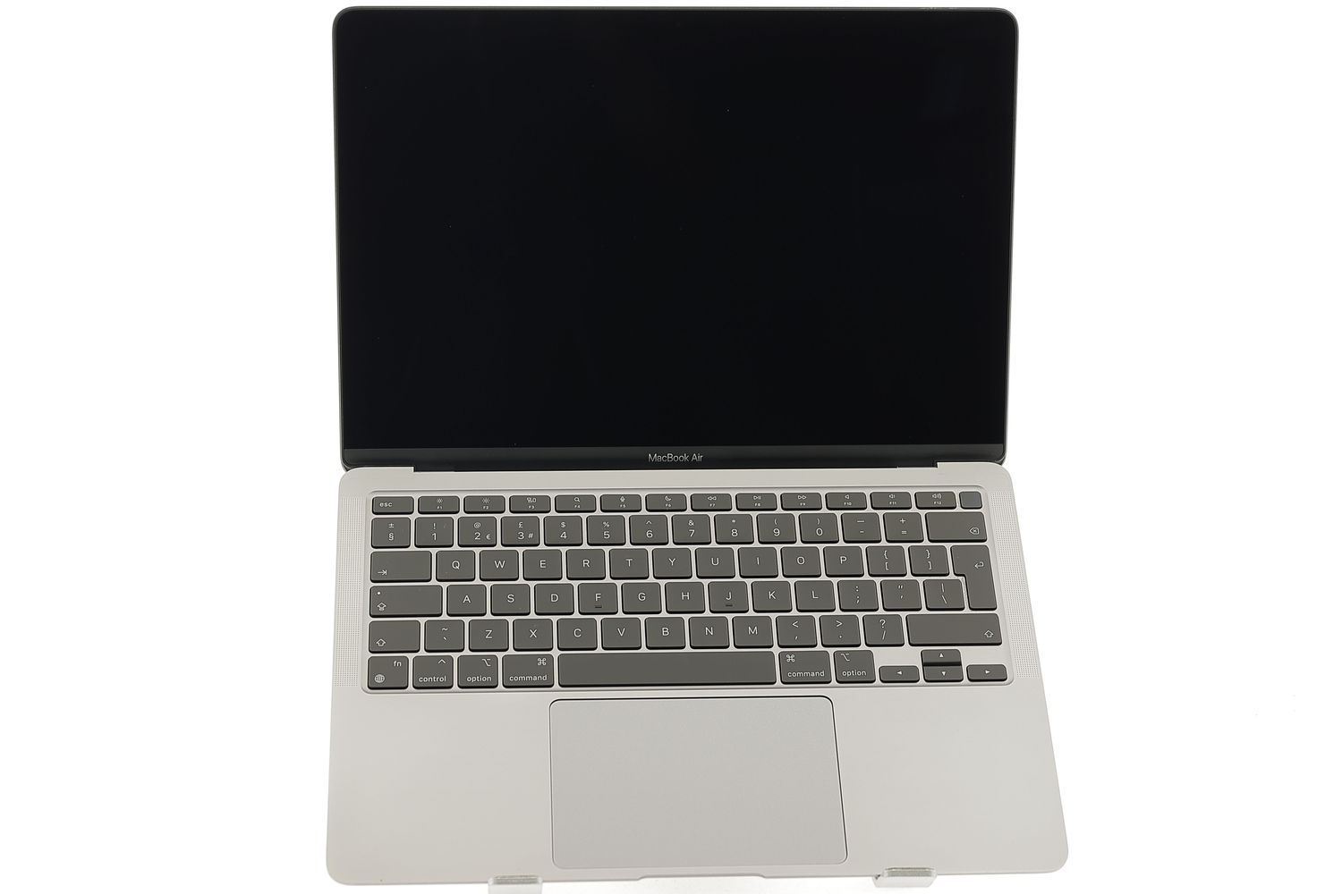 Apple MacBook Air 13″ 2020, i3 1.1 GHz, 8 GB, Intel Iris Plus 256 GB Space Gray - Excelent