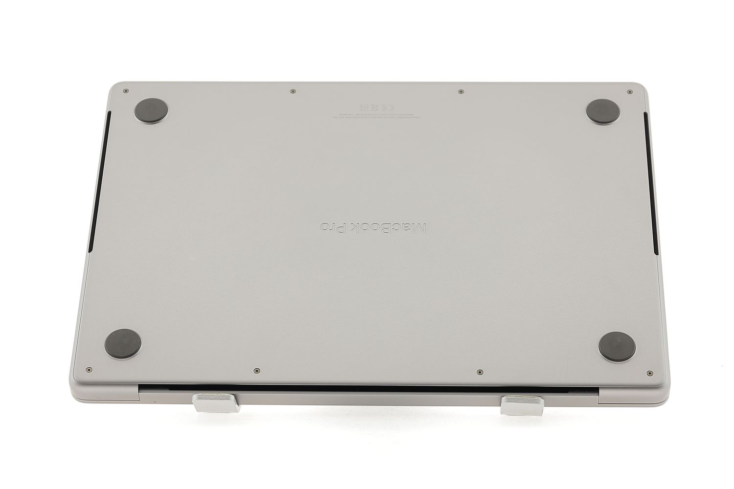 Apple MacBook Pro 14″ 2021, M1 Pro 10 Cores, 16 GB, 14 core GPU 512 GB Space Gray - Ca nou