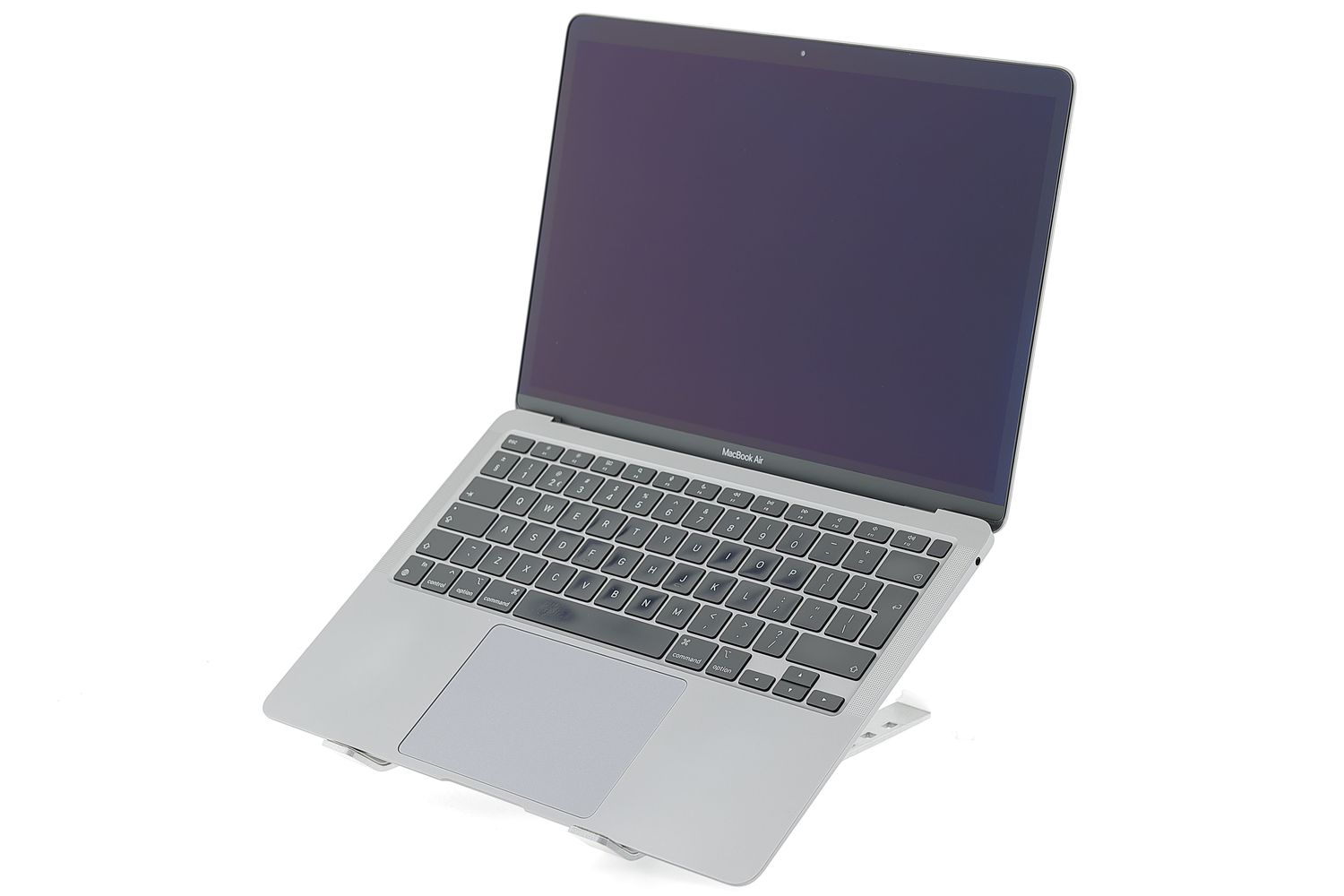 Apple MacBook Air 13″ 2020, M1 8 Cores, 8 GB, 7 core GPU 256 GB Space Gray - Много добро