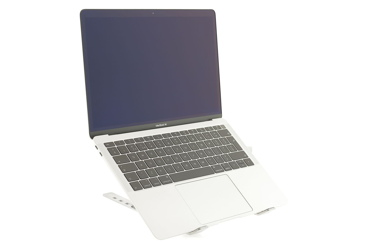Apple MacBook Air 13″ 2018, i5 1.6 GHz, 8 GB, Intel UHD Graphics 617 128 GB Silver - Excelent