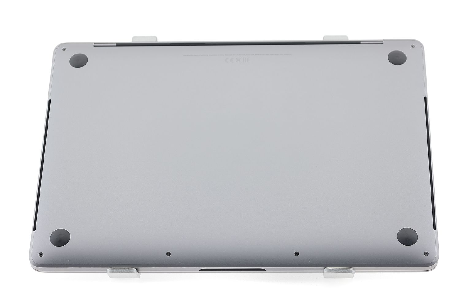 Apple MacBook Pro 13″ Touch Bar 2020, i7 2.3 GHz, 16 GB, Intel Iris Plus Graphics 512 GB Space Gray - Отлично