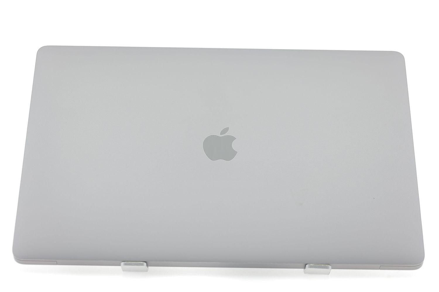 Apple MacBook Pro 16″ Touch Bar 2019, i9 2.4 GHz, 32 GB, AMD Radeon Pro 5500M 512 GB Space Gray - Excelent